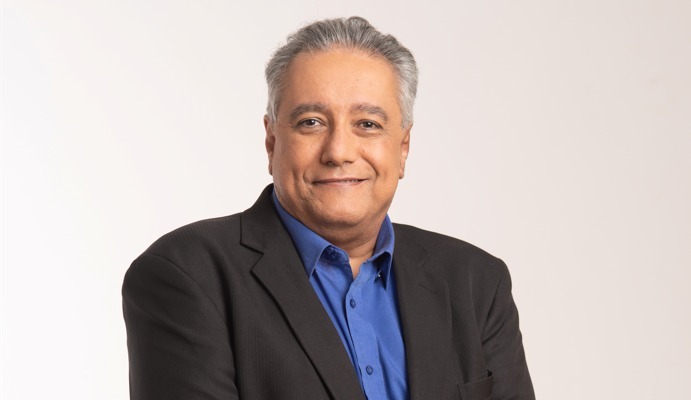 Alexandre Lobo está em Santarém divulgando sua primeira publicação