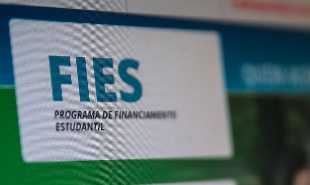 A partir desta segunda-feira (7), cerca de 1 milhão de estudantes poderão renegociar suas dívidas com o Fundo de Financiamento Estudantil (Fies)