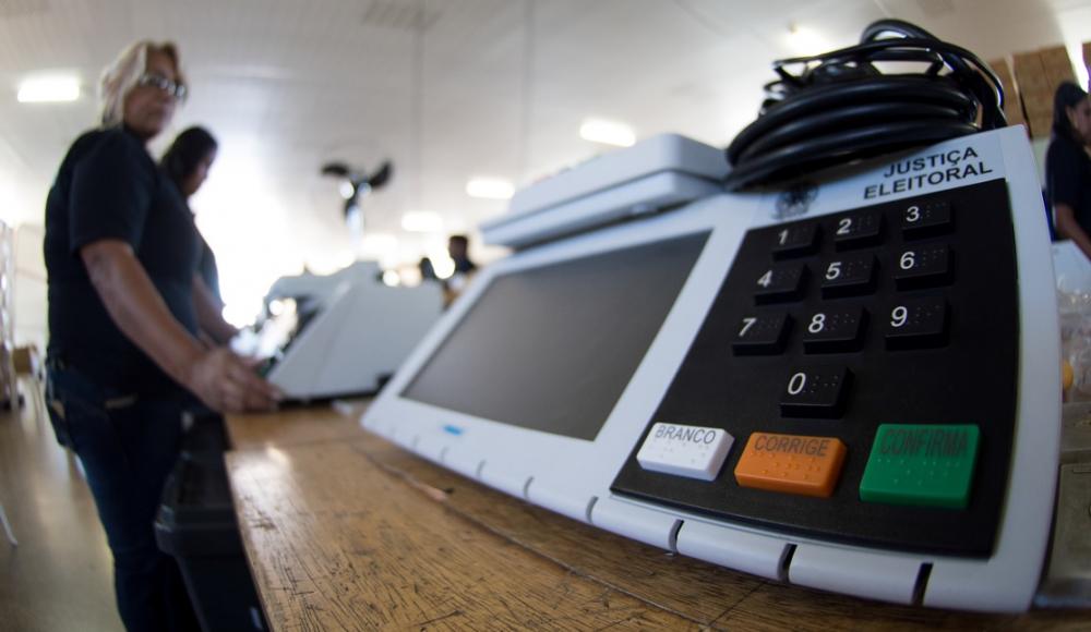 Quem está com o título eleitoral regular, mas ainda não fez o cadastramento biométrico poderá votar normalmente nas Eleições 2022