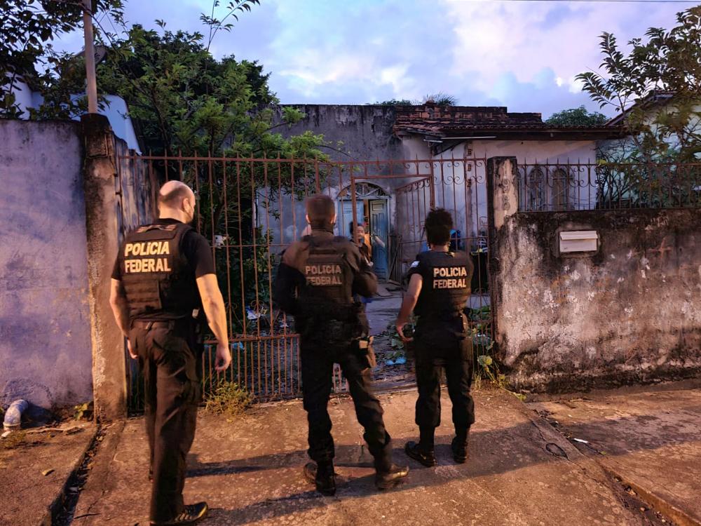 A operação começou logo nas primeiras horas desta manhã