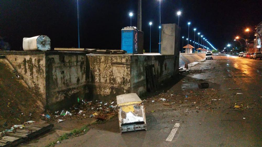 Falta de saneamento básico afeta a vida da população