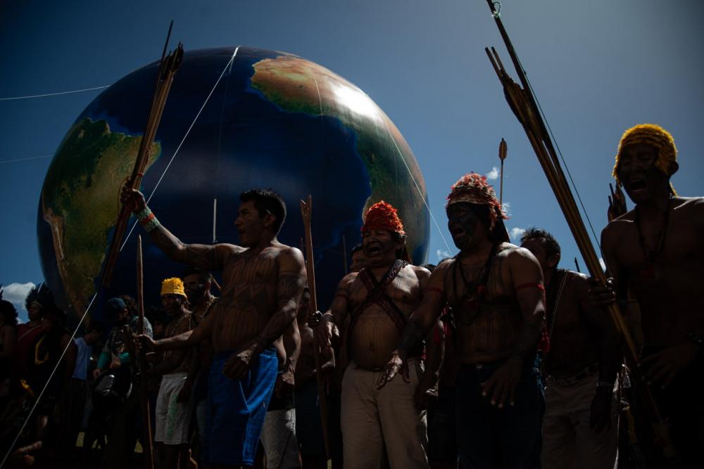 Em Carta Aberta, indígenas esperam obter o apoio popular para entregar documento que se opõe ao garimpo em terras indígenas, em tramitação no Congresso (Foto: Matheus Alves/Cobertura Colaborativa ATL22).