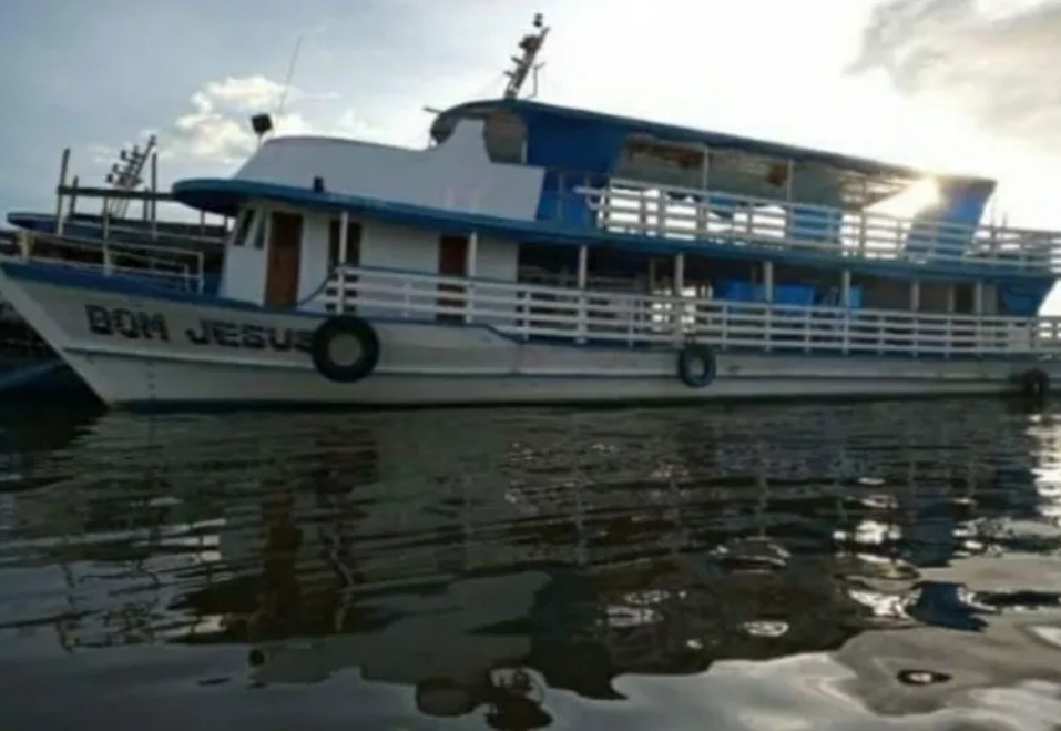 Embarcação segue desaparecida